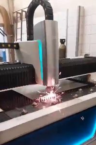 laser do cięcia metalu
